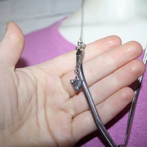 Beautiful silver Guess necklace with 7" drop 28-30" - Picture 2 of 7